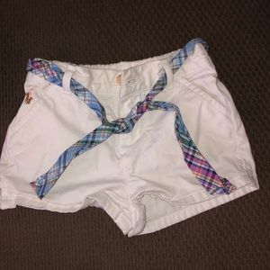 White Ralph Lauren shorts with plaid belt